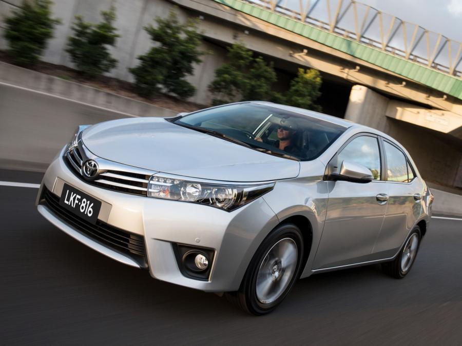  Toyota Corolla Sedan ZR 2014 года  (фото 4 из 13)